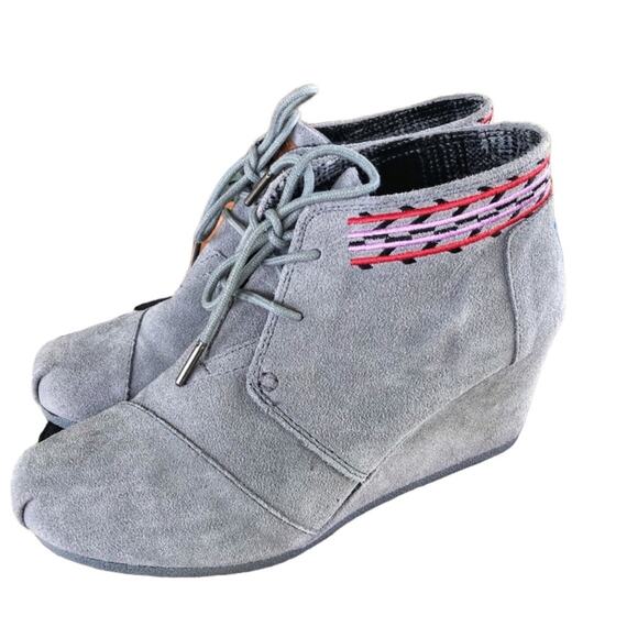 Toms | Size 7.5 Wedge Suede Embroidered Bootie Lace Up Desert Grey Southwestern - Picture 1 of 9